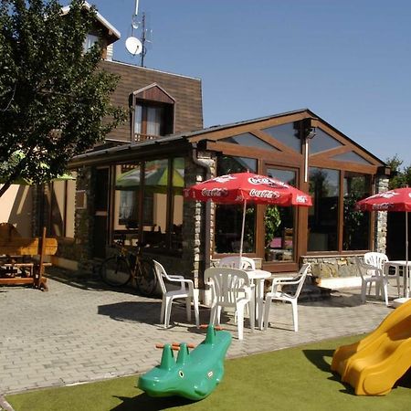 Penzion Tatry Poprad Exterior photo